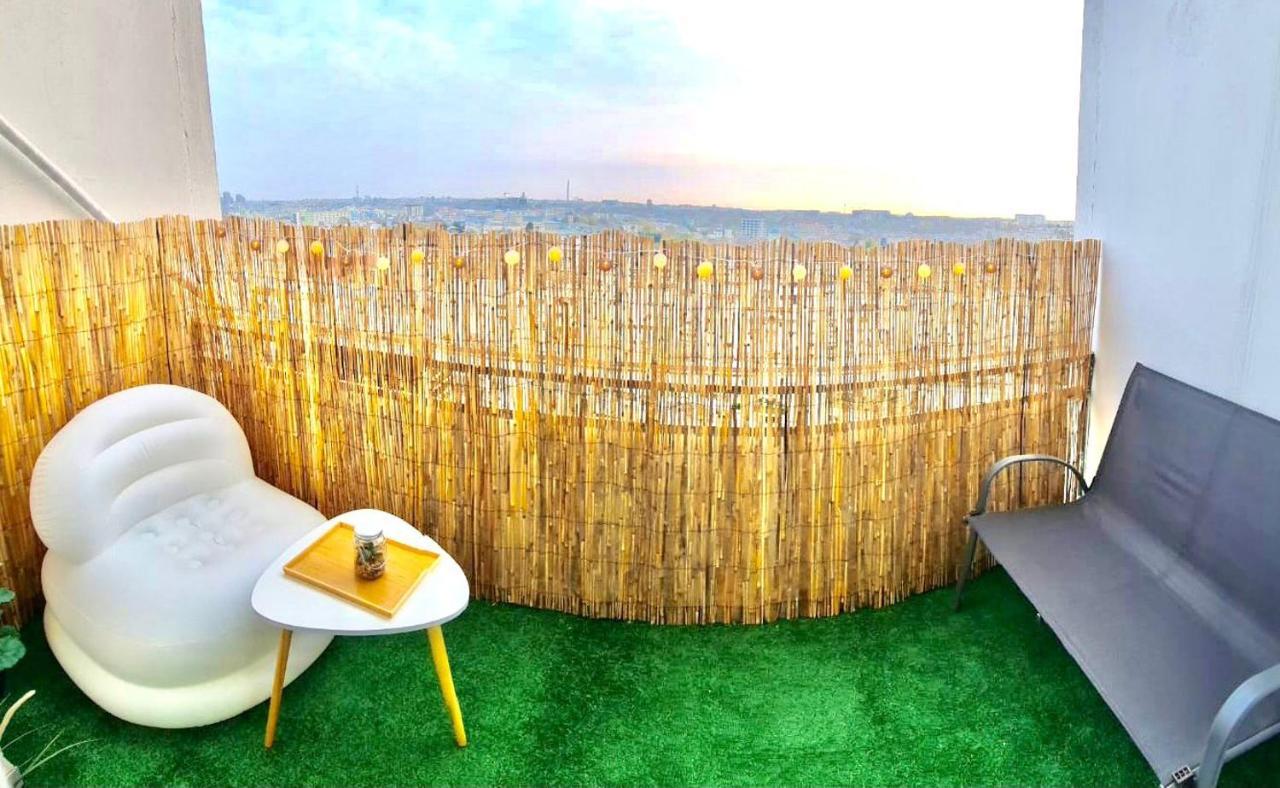 Central Apartment Tower Bukarest Kültér fotó